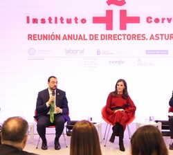 Doña Letizia en la reunión anual de directores de centros del Instituto Cervantes