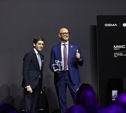 Entrega del Premio “GSMA Chairman Award” a Tim Hötges, director ejecutivo de Deutsche Telekom