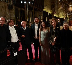 Su Majestad la Reina Doña Sofía junto a las autoridades, la soprano Irene Mas, la mezzosoprano Begoña Gómez, el tenor, Joan Lainez y el barítono Josep