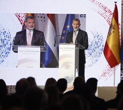 Don Felipe dirige unas palabras en el Foro Empresarial entre España y Países Bajos