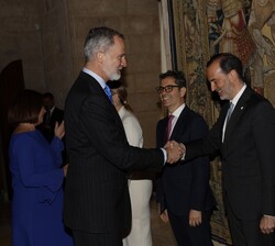 Su Majestad el Rey recibe el saludo del presidente del Parlamento de las Illes Balears, Gabriele le Senne