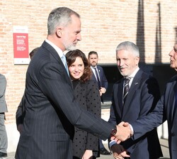 Su Majestad el Rey recibido por el alto representante de la Unión para Asuntos Exteriores y Política de Seguridad y vicepresidente de la Comisión Euro