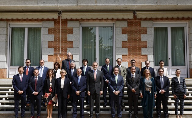 Su Majestad el Rey junto a una representación del Servicio Jurídico de la Comisión Europea