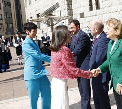 Su Majestad la Reina recibida por la delegada del Gobierno en la Comunidad Autónoma del Principado de Asturias, Delia Losa