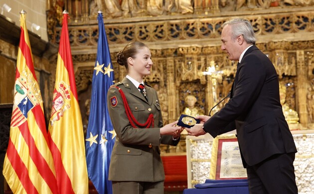 El presidente del Gobierno de Aragón entrega la Medalla a Su Alteza Real la Princesa de Asturias