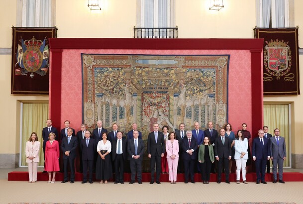 Su Majestad el Rey junto a los participantes en la reunión de la Fundación del Foro de Marcas Renombradas Españolas (FMRE)