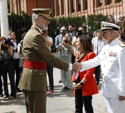 Su Majestad el Rey recibe el saludo del jefe de Estado Mayor de la Defensa (JEMAD), Teodoro Esteban López Calderón