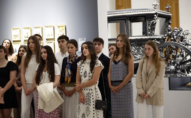 Sus Altezas Reales la Princesa de Asturias y la Infanta Doña Sofía  visitan la Galería de las Colecciones Reales