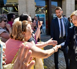 La reina Doña Sofía a su llegada al acto oficial del día internacional de la Esclerosis Lateral Amiotrófica (ELA), celebrado en el marco del  Congreso Internacional sobre la ELA ‘Manolo Barrós, en Almería 