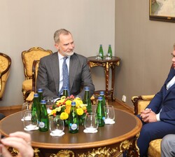 Don Felipe y presidente del Parlamento de la República de Estonia durante el encuentro