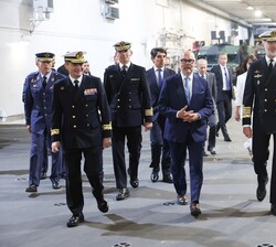 Visita del Rey y del Presidente de la República de Estonia al buque “Juan Carlos I”