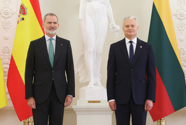 Su Majestad el Rey junto al Presidente de la República de Lituania, Gitanas Nauseda
