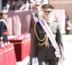 Su Alteza Real la Princesa de Asturias tras la entrega el nombramiento de dama alférez cadete del Ejercito de Tierra y la imposición de la Gran Cruz d