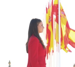 S.A.R. la Princesa de Asturias durante la interpretación del Himno Nacional
