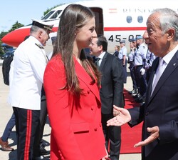 S.A.R. la Princesa de Asturias conversa con el Presidente de la República portuguesa, Su Excelencia Marcelo Rebelo de Sousa
