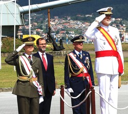 Sus Majestades los Reyes y Su Alteza Real la Princesa de Asturias durante la interpretación del Himno Nacional