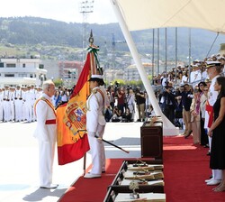 Acto de renovación de juramento a la Bandera ante Su Majestad el Rey por el jefe de Estado Mayor de la Defensa
