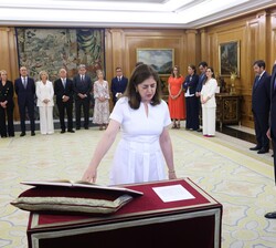 La nueva vocal del Consejo General del Poder Judicial, Isabel Revuelta de Rojas, jura su cargo ante Su Majestad el Rey