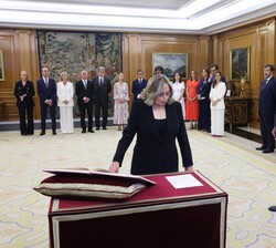 La nueva vocal del Consejo General del Poder Judicial, M.ª Esther Erice Martínez, promete su cargo ante Su Majestad el Rey
