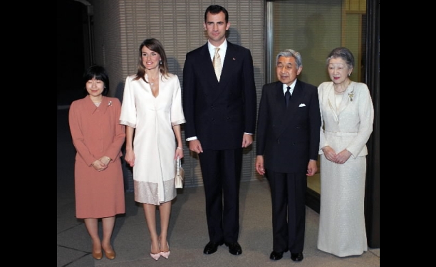 Cena en honor de SS.AA.RR. los Príncipes de Asturias ofrecida por SS.AA.II. los Emperadores del JapónTokio, 3 de junio de 2005.