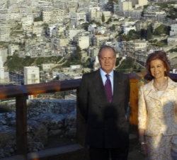Don Juan Carlos y Doña Sofía, durante la visita que realizaron a la Ciudadela de Amman