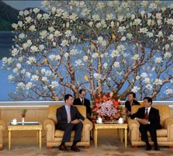 Los Príncipes, con el Presidente del Comité Organizador de los Juegos Olímpicos 2008 de Pekín